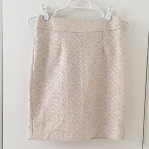 Banana Republic White Cream Lace Pencil Skirt